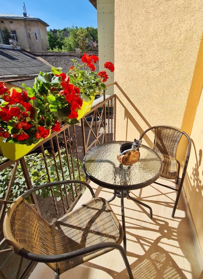 2 Bedroom Apartment Tykha Street City Center With Parking Place إلفيف المظهر الخارجي الصورة